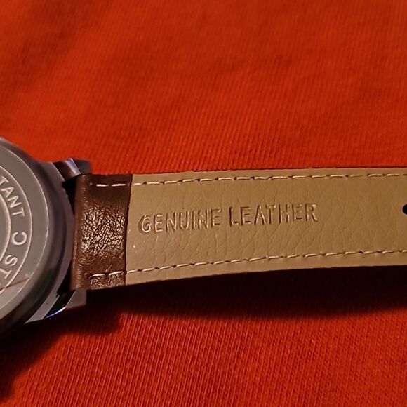 Yazole 332 Luxury Men's Business Quartz Watch Brown Leather Band 3 Hands Silver - Picture 8 of 10